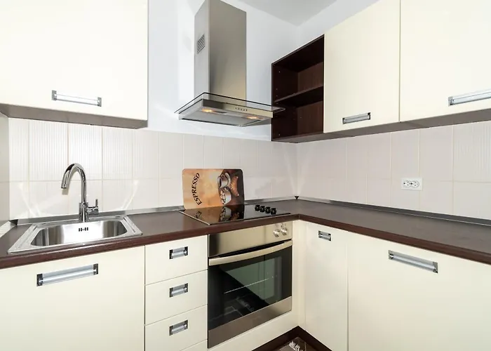 Trstenik Apartment, Cute Place With Sea View Apartment Split