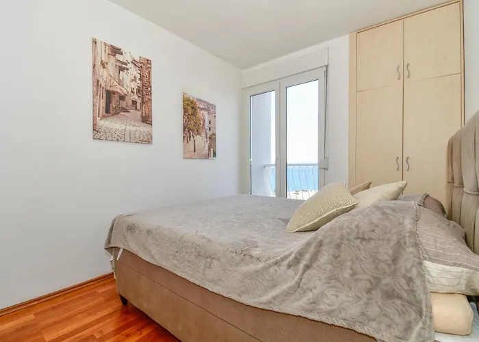 Trstenik Apartment, Cute Place With Sea View Split