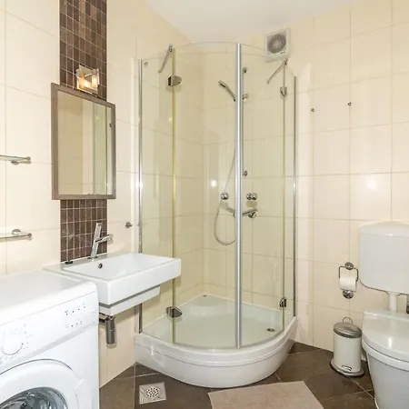 Apartamento Trstenik Apartment, Cute Place With Sea View