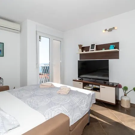 Trstenik Apartment, Cute Place With Sea View Apartamento *